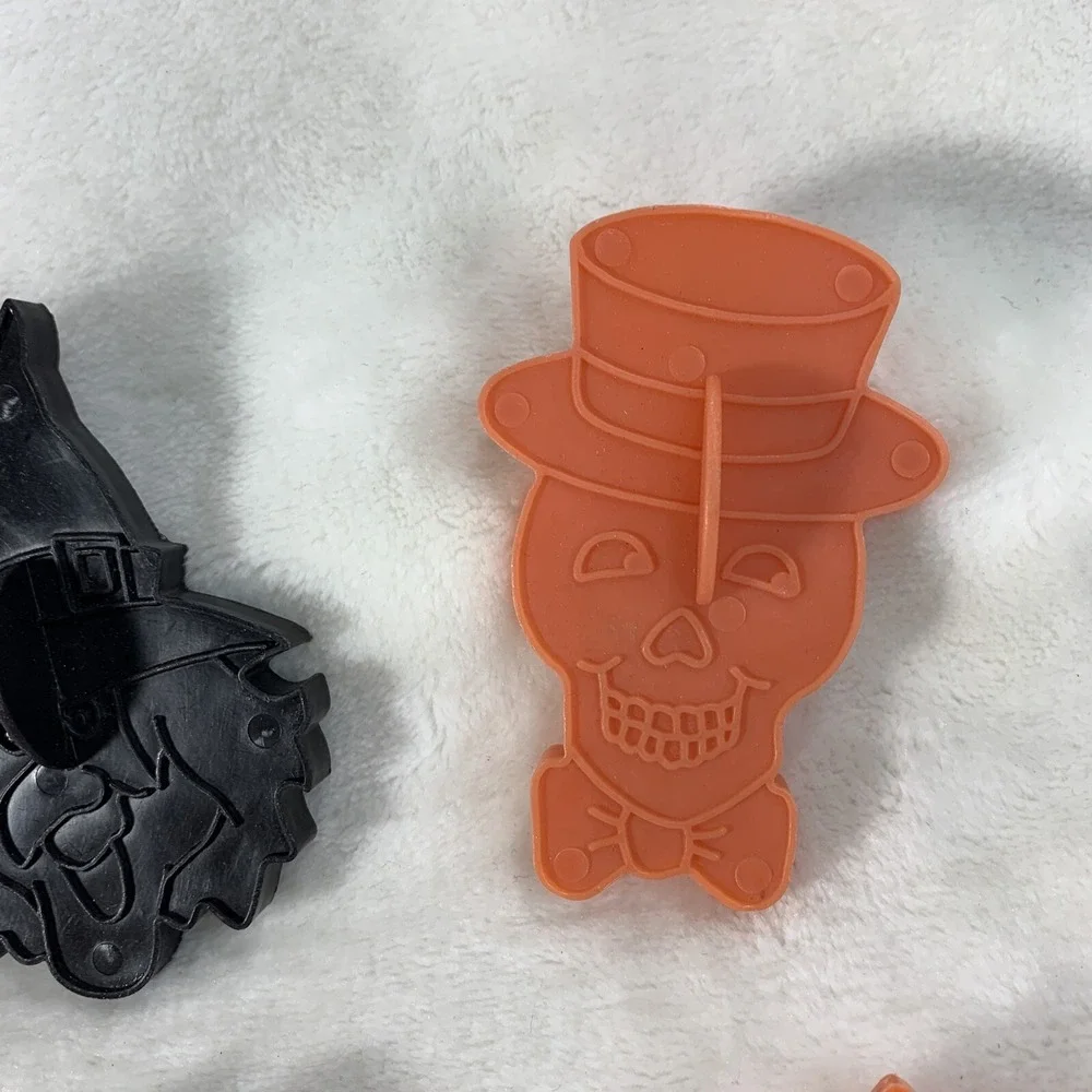 6 Vintage Wilton Halloween Cookie Cutters Cat Pumpkin Witch Skeleton House Grave